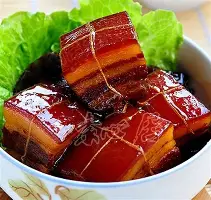 大发娱乐平台-法兰克福球员撞倒弗赖堡主教练